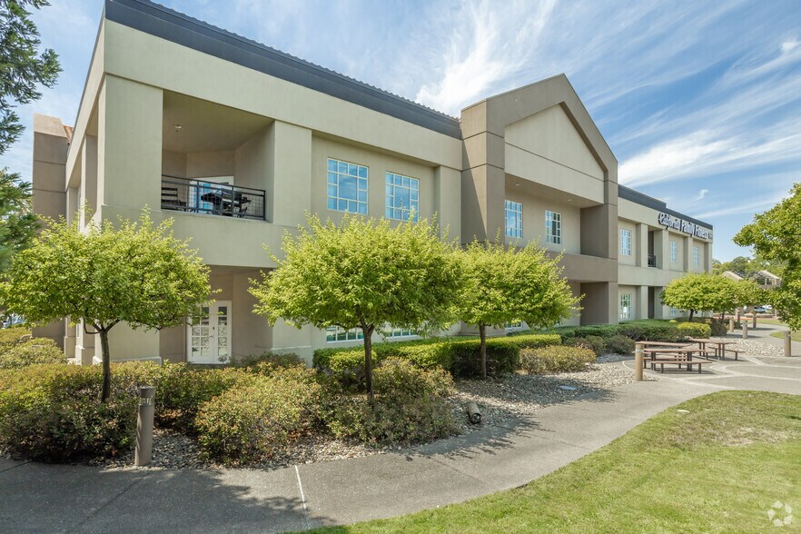 More Photos Of 8680 Greenback Ln, Orangevale Office For Lease