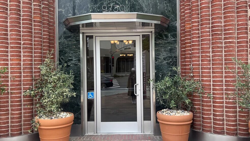 More Photos Of 9730-9732 Wilshire Blvd, Beverly Hills Office For Sale