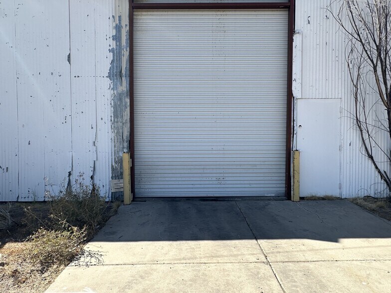 More Photos Of 1708 S Tomahawk Rd, Apache Junction Industrial For Sale