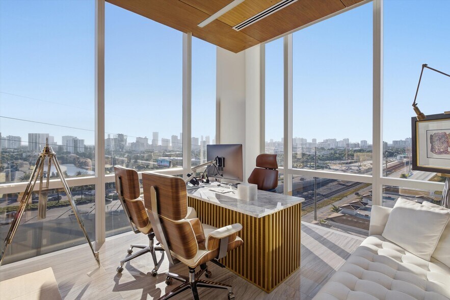 More Photos Of 20200 W dixie Hwy, Aventura Medical For Lease