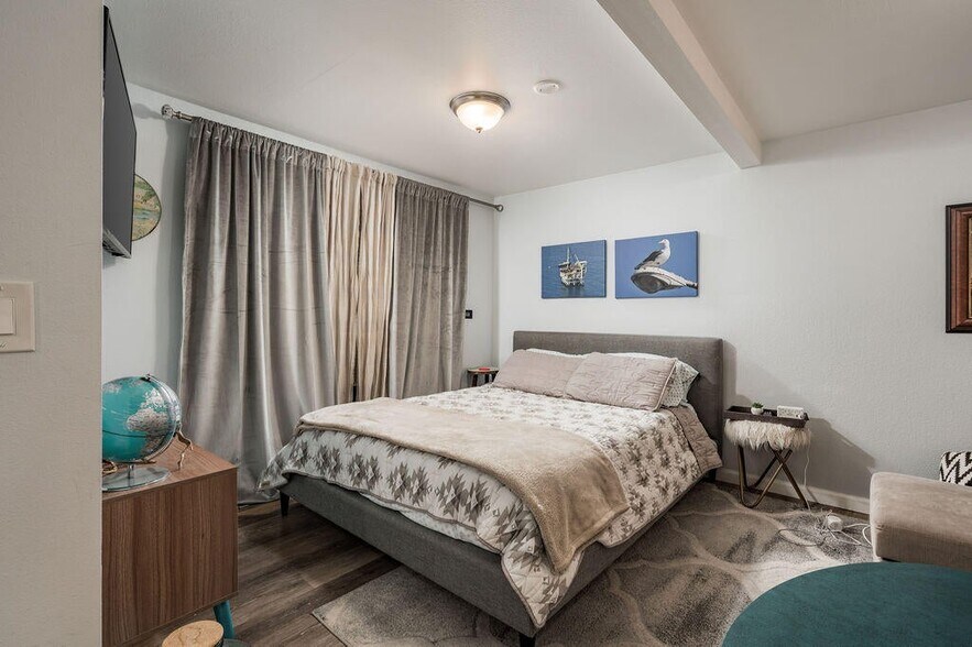 More Photos Of 440 Corona Del Mar, Santa Barbara Apartments For Sale