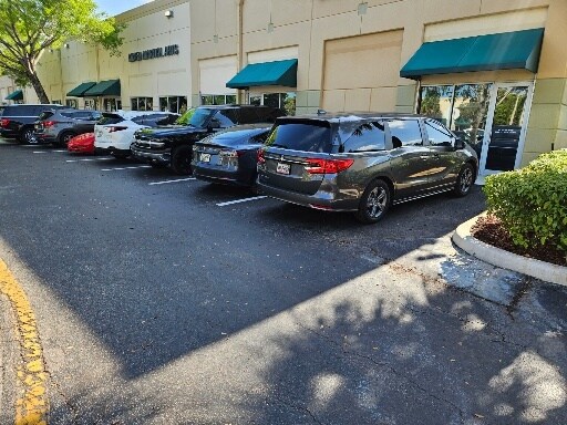 More Photos Of 2900 Glades Cir, Weston Unknown For Lease