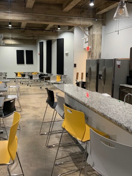 More Photos Of 800 New Holland Ave, Lancaster Office For Sale
