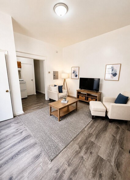 More Photos Of 7020 Woodland Ave, Philadelphia Apartments For Sale