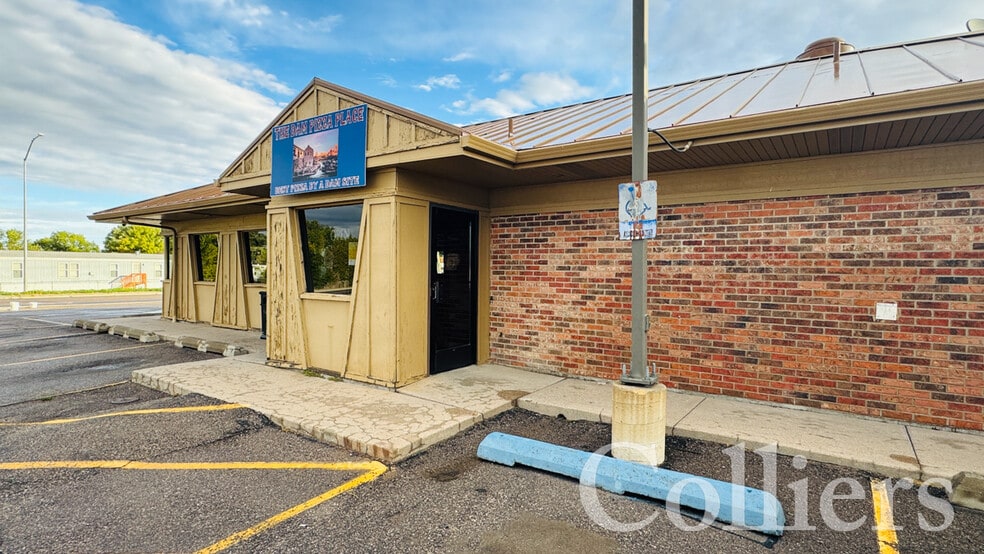 More Photos Of 2840 Pocatello Ave, American Falls Storefront For Sale