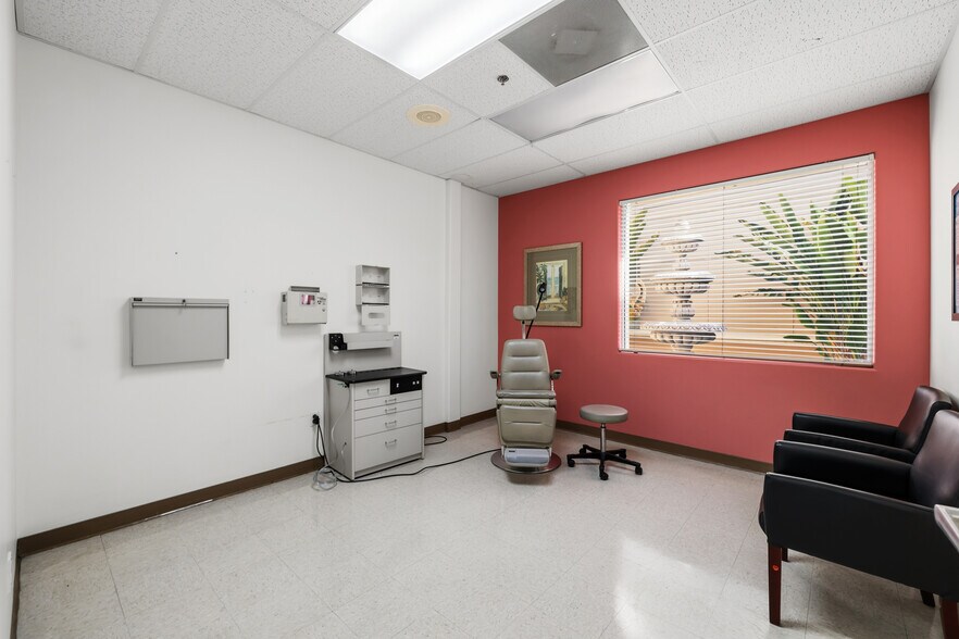 More Photos Of 2101 S Cynthia St, McAllen Medical For Sale