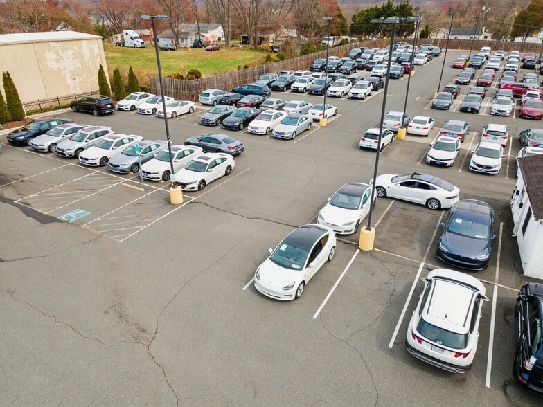 More Photos Of 7591 Centreville Rd, Manassas Auto Dealership For Sale