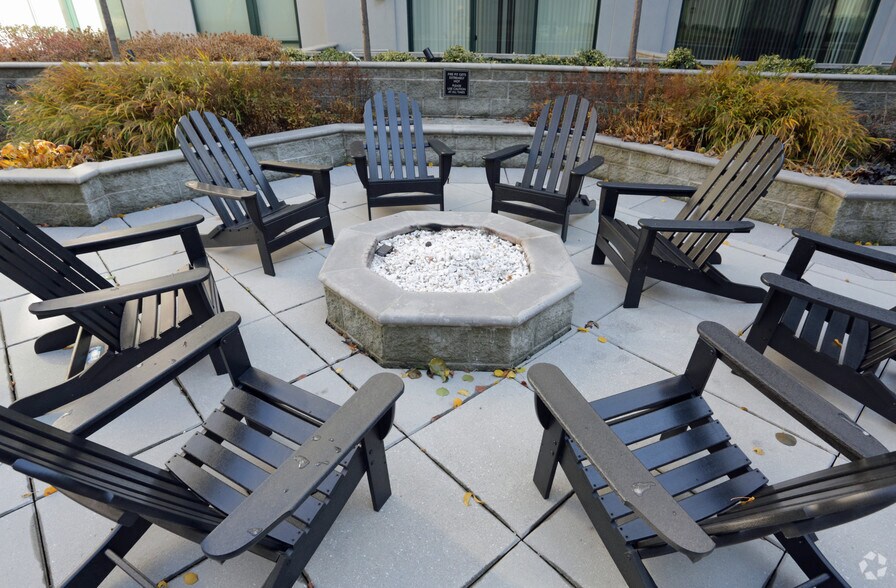 More Photos Of 121 Towne St, Stamford Apartments For Lease