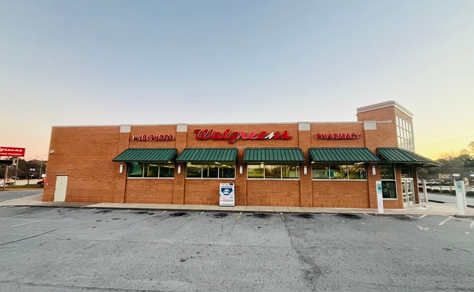 More Photos Of 103 Greenville Blvd SE, Greenville Drugstore For Lease