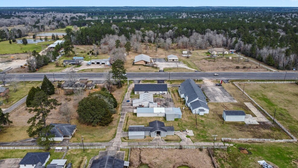 More Photos Of 6738 US Highway 190 E, Livingston Convenience Store For Sale