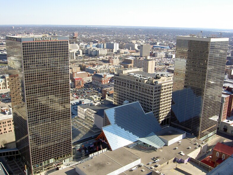 More Photos Of 462 S Fourth St, Louisville Office For Sale