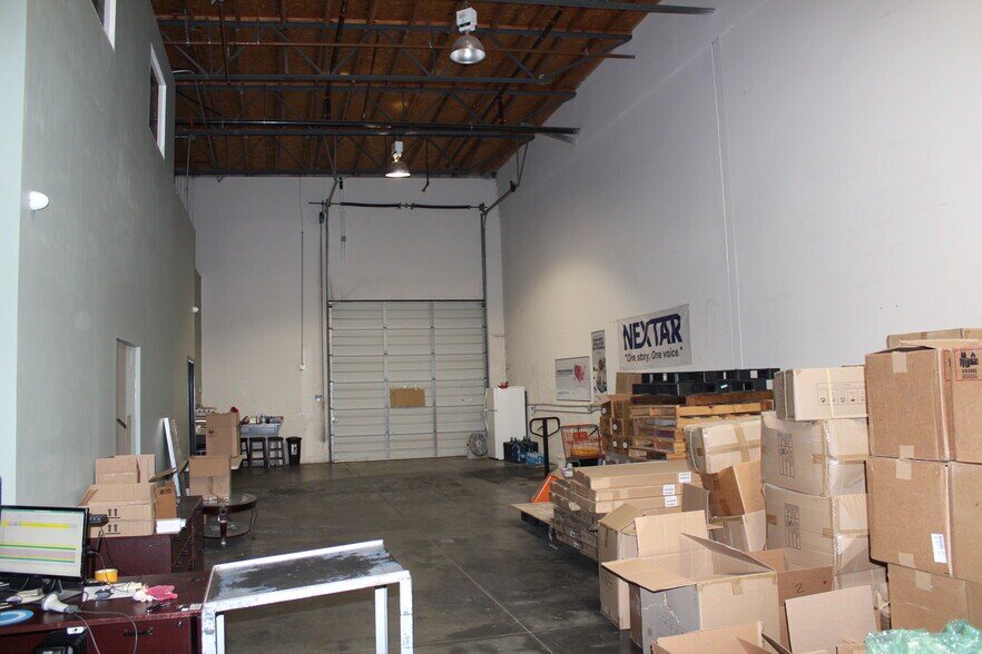 More Photos Of 7133 Telegraph Rd, Montebello Warehouse For Lease
