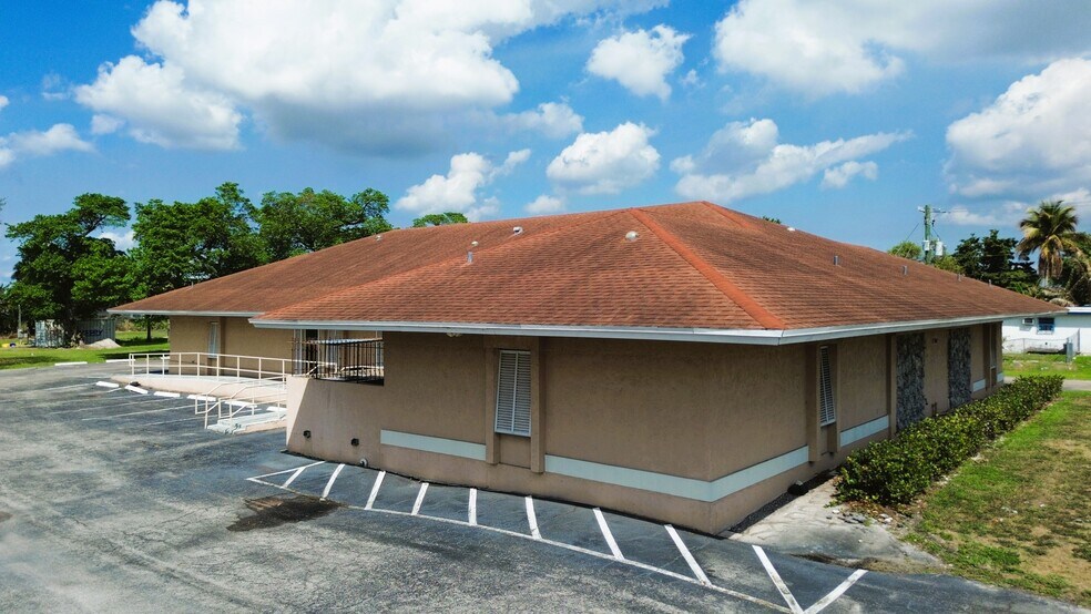 More Photos Of 1100 S Main St, Belle Glade Office Residential For Sale