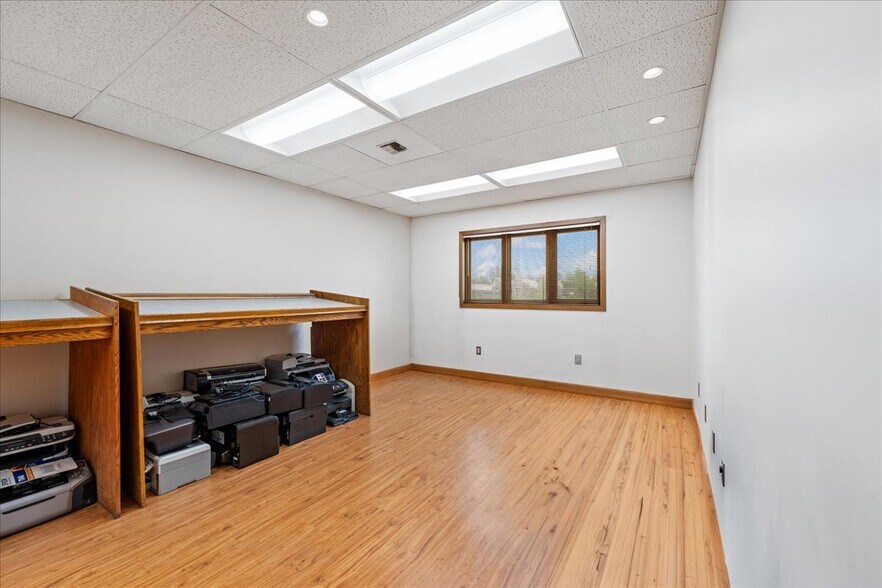 More Photos Of 980 Deere St, Fairbanks Warehouse For Sale
