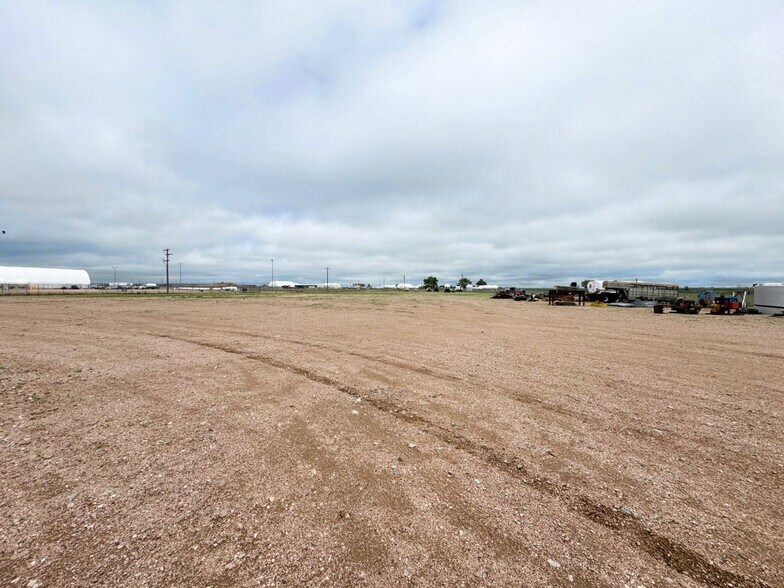 More Photos Of 610 Lone Tree Cir, Nunn Land For Lease
