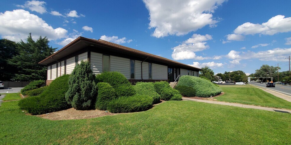 More Photos Of 753-755 Walker Rd, Dover Office For Lease