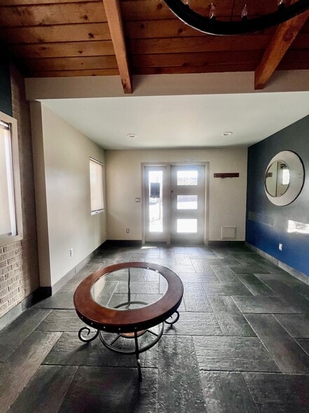 More Photos Of 101 S Main St, Prineville Medical For Lease