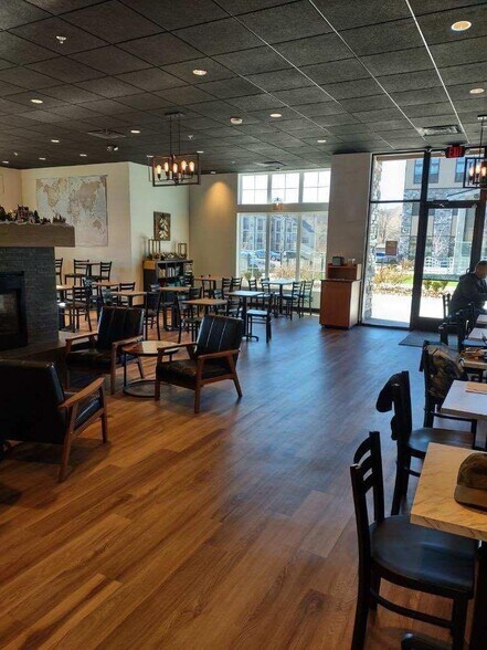 More Photos Of 15325 Old Town Dr, Parkville Apartments For Lease