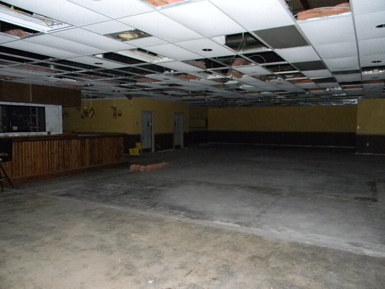 More Photos Of 8575 N County Road 25A, Piqua Light Manufacturing For Sale