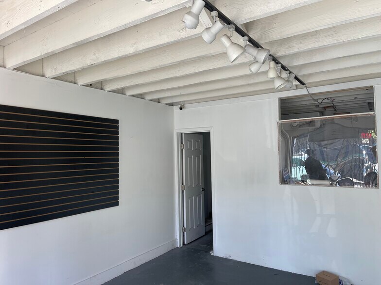 More Photos Of 7815-7817 Melrose Ave, Los Angeles Storefront Retail Office For Lease