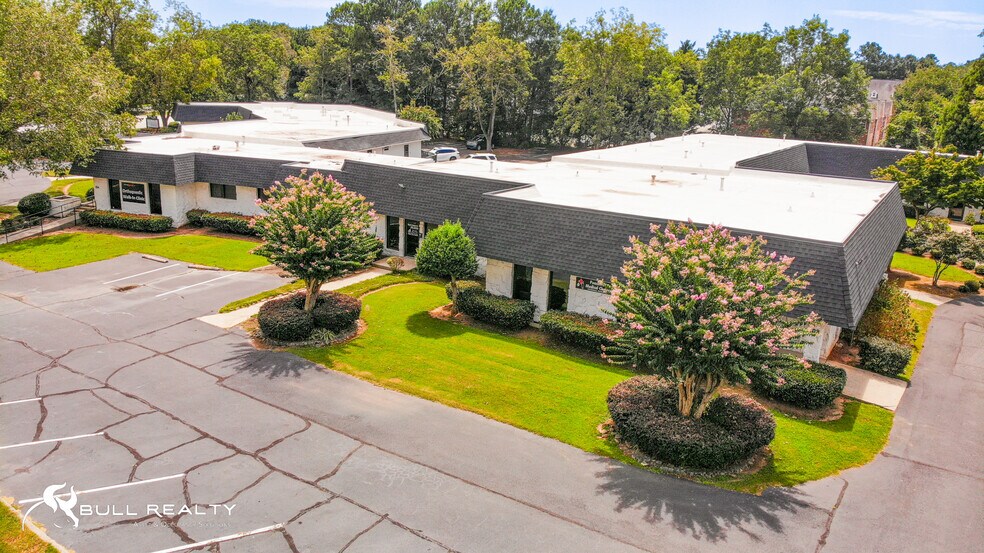 More Photos Of 98-128 N Park Dr, Fayetteville Medical For Lease