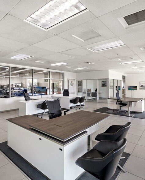 More Photos Of 1919 N Lakewood Blvd, Long Beach Auto Dealership For Sale