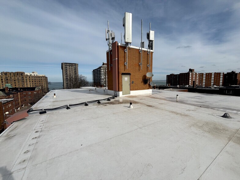 More Photos Of 12050 Lake Ave, Lakewood Apartments For Sale