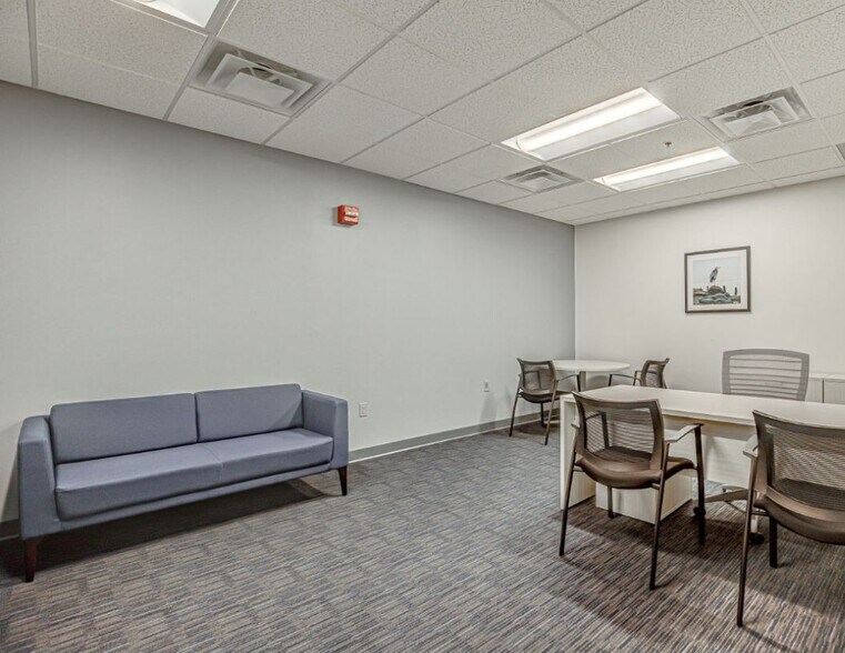 More Photos Of 35 E 7th St, Cincinnati Coworking Space