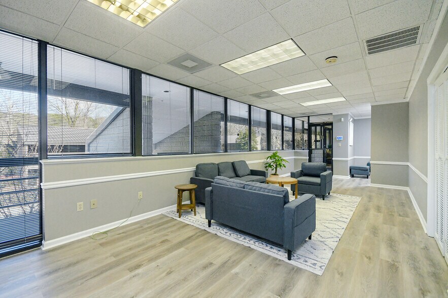 More Photos Of 3084 Mercer University Dr, Chamblee Loft Creative Space For Lease