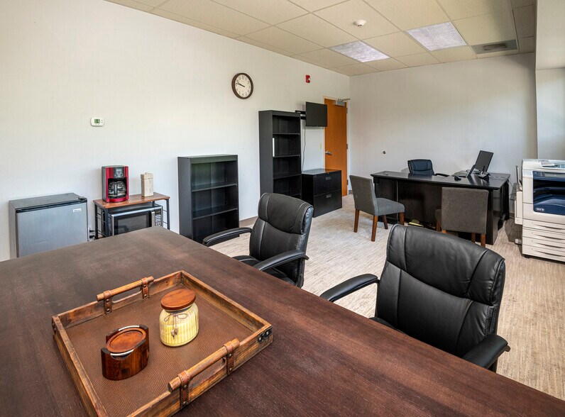 More Photos Of 30 Benchmark Rd, Avon Office For Sale