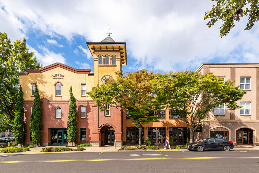 Primary Photo Of 566-576 Olive St, Eugene Office For Lease