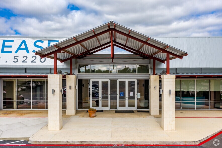 More Photos Of 2735 Austin Hwy, San Antonio Office For Lease
