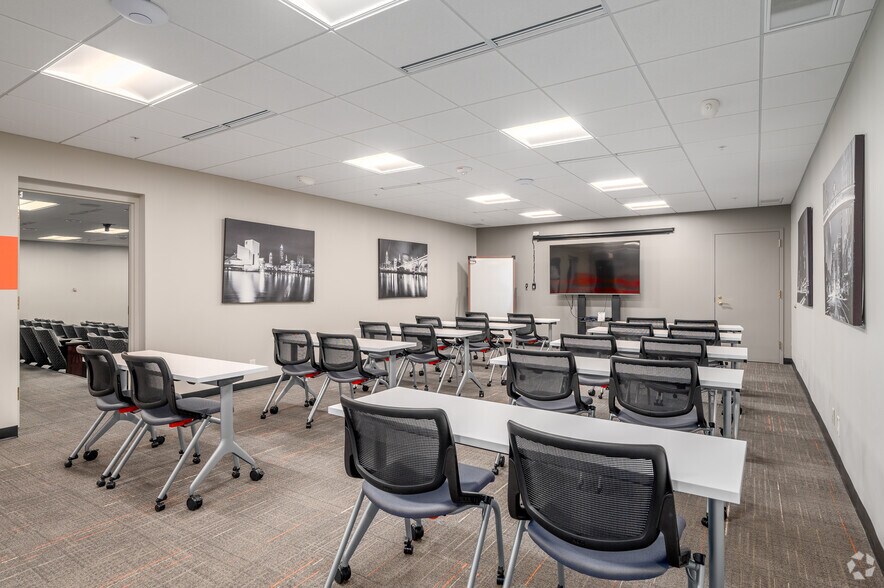 More Photos Of 1350 Euclid Ave, Cleveland Office For Lease