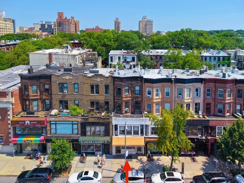 More Photos Of 137 7th Ave, Brooklyn Storefront Retail Residential For Sale