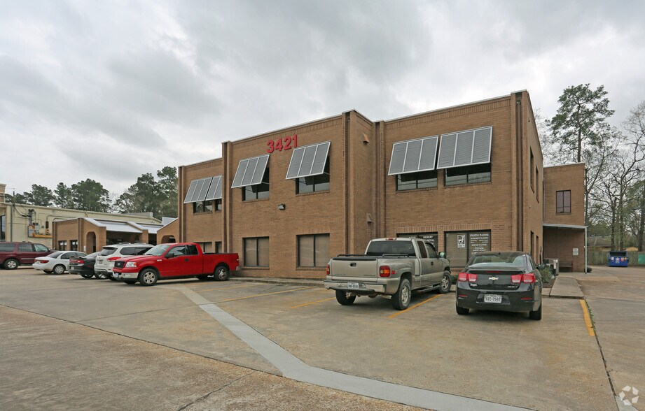 Primary Photo Of 3421 W Davis St, Conroe Medical For Lease