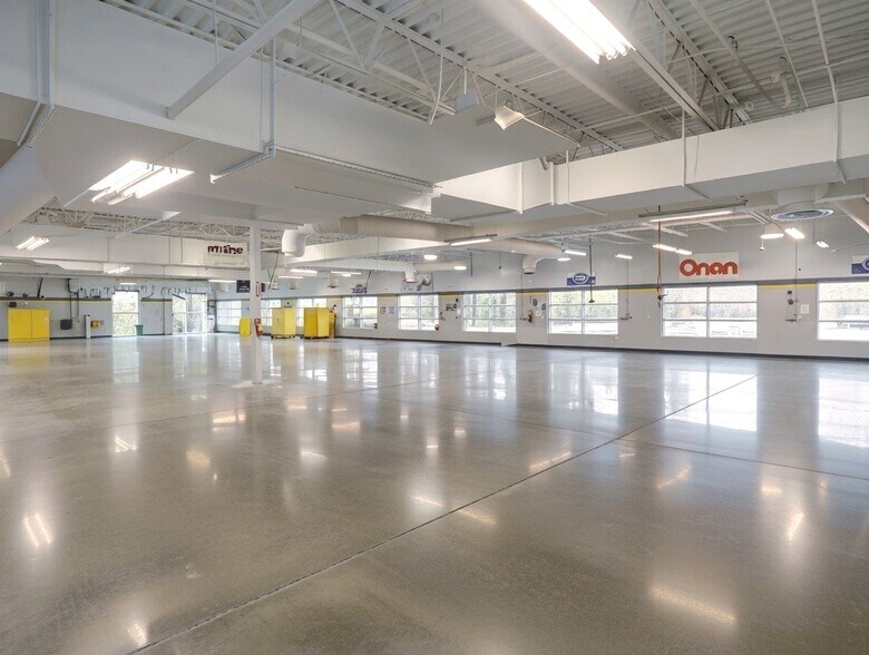 More Photos Of 470 Destination Daytona Ln, Ormond Beach Office For Sale