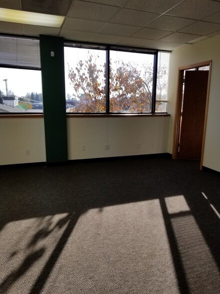 More Photos Of 1314 Central Ave S, Kent Office For Lease