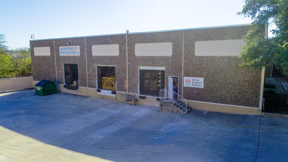 More Photos Of 4441-4447 Centergate St, San Antonio Warehouse For Lease