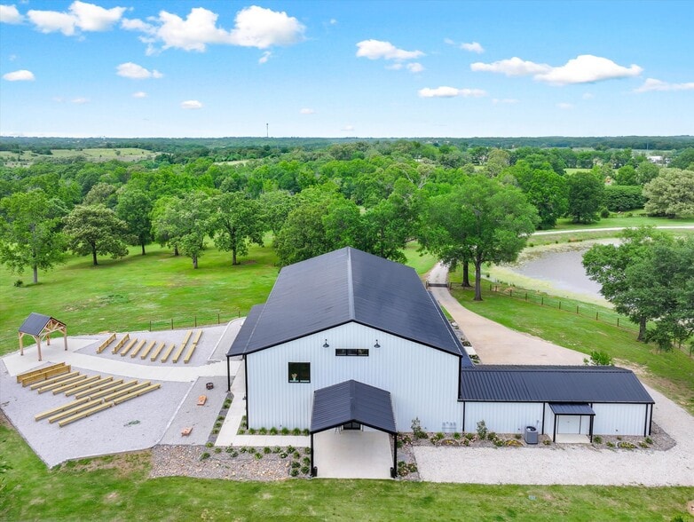 More Photos Of 1972 FM 857, Grand Saline Trailer Camper Park For Sale
