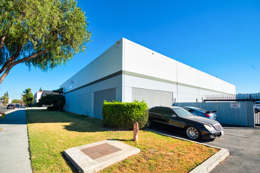 More Photos Of 6840-6846 Suva St, Bell Gardens Unknown For Lease