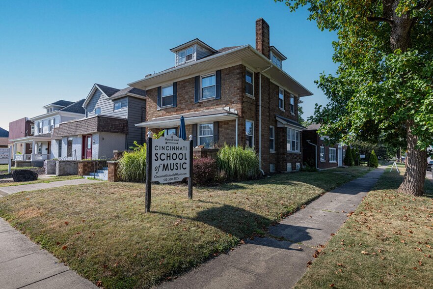 Primary Photo Of 2119 Central Ave, Middletown Office For Sale