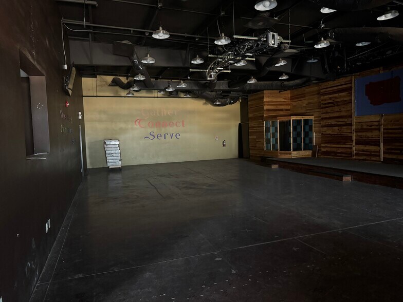 More Photos Of 7620 N Hartman Ln, Tucson Research And Development For Lease