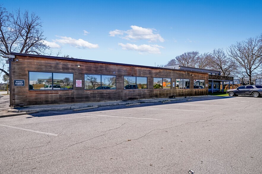 More Photos Of 5323 Levander Loop, Austin Office For Lease