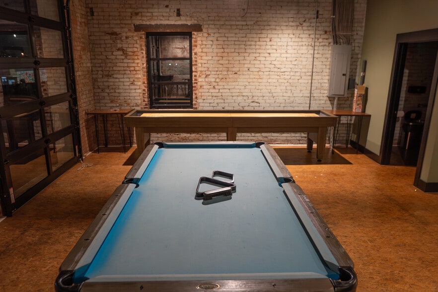 More Photos Of 1 N Lowry St, Smyrna Bar For Sale