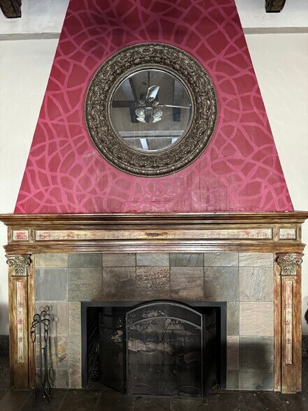 More Photos Of 12 E Main St, Chanute Hotel For Sale