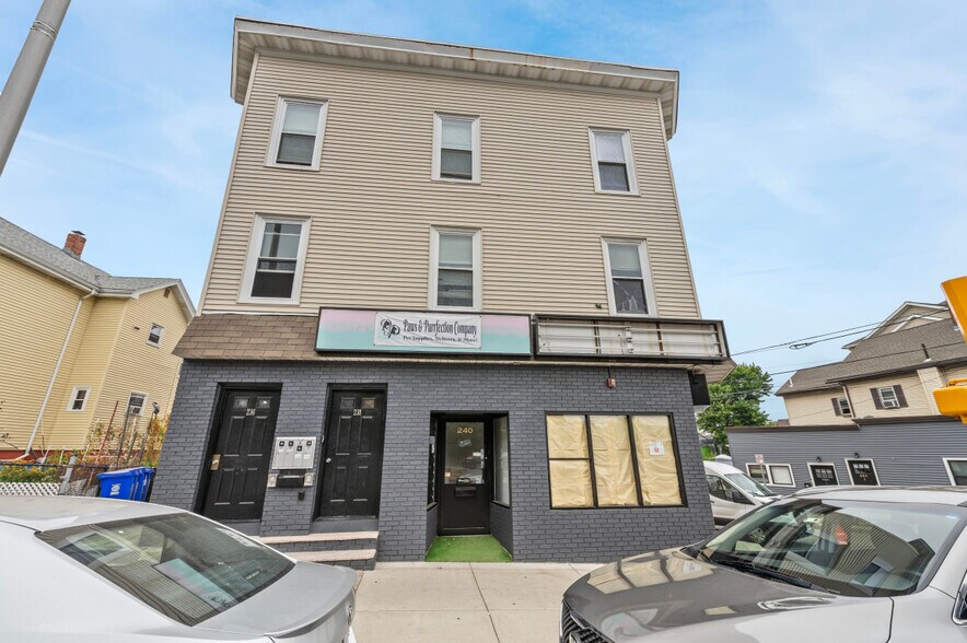 Primary Photo Of 236-242 Main St, Malden Storefront Retail Residential For Lease