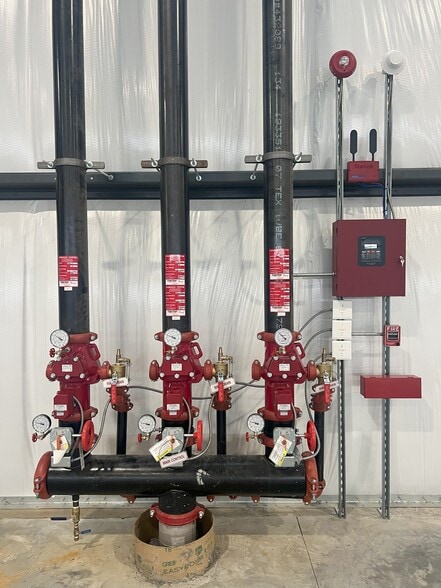 More Photos Of 55 Bagwell Blvd, Scottsville Warehouse For Lease