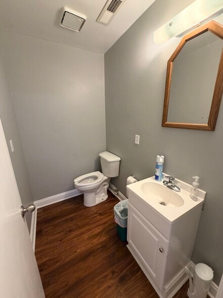 More Photos Of 152 Bo Cole Rd NW, Huntsville Office Residential For Lease