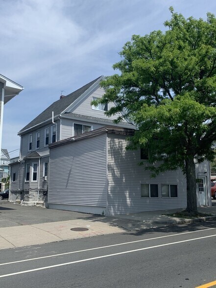 More Photos Of 624 Broadway, Revere Apartments For Sale