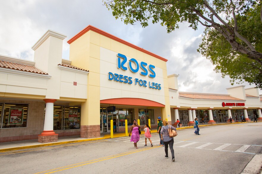 More Photos Of 5750 NW 183rd St, Hialeah Unknown For Lease